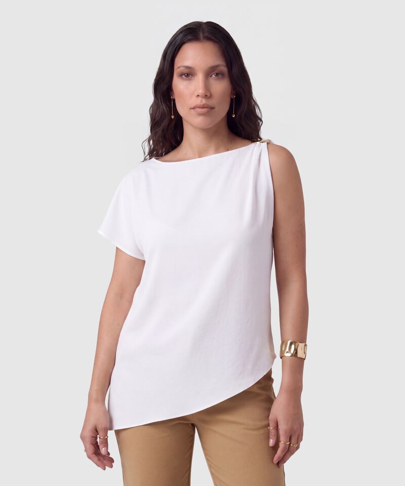 Blusa Asim&eacute;trica Con Herraje Para Mujer