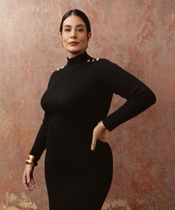 Vestido Unicolor Con Detalle En Hombros  image number null