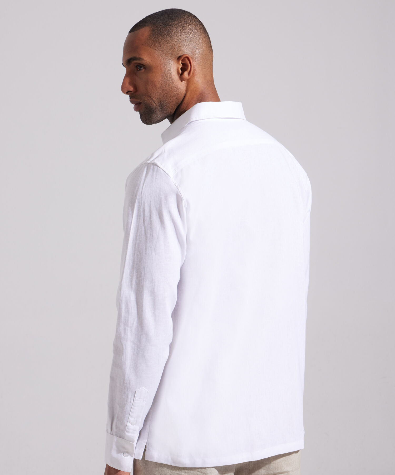 Camisa Guayabera Manga Larga Con Corte Almilla Y Alforzas En Frente