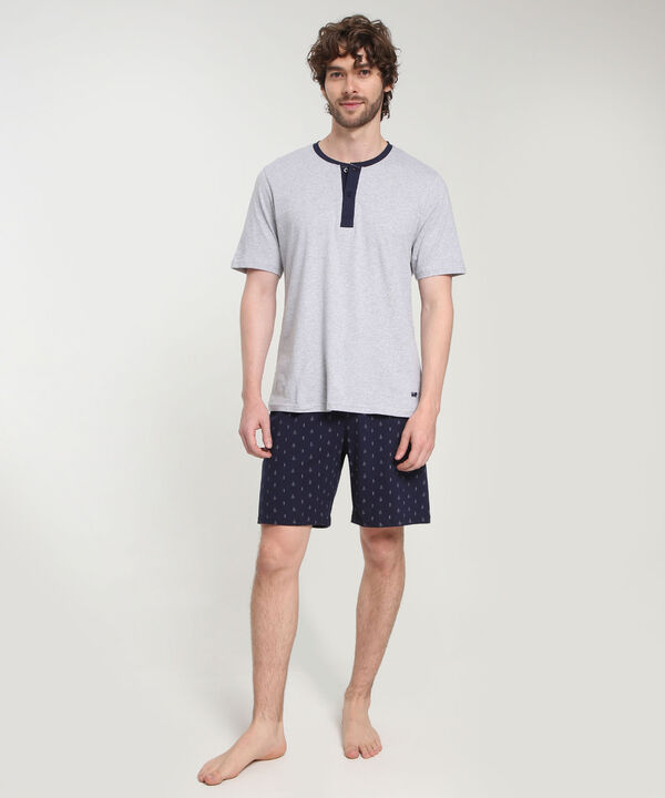 Pijama De Camisa M/C Con Pechera Y Cuello Neru En Contraste Y Pantaloneta En Punto Con Hiladillo En Cintura