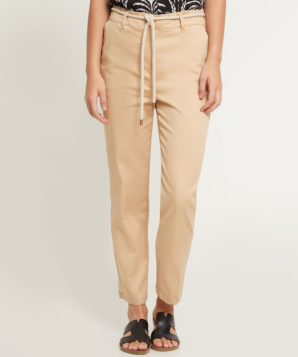Pantalón Clásico Con Cinturón En Tejido image number null