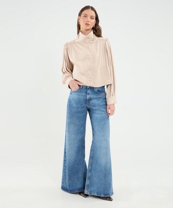Chaqueta Unicolor Crop Cuello Alto