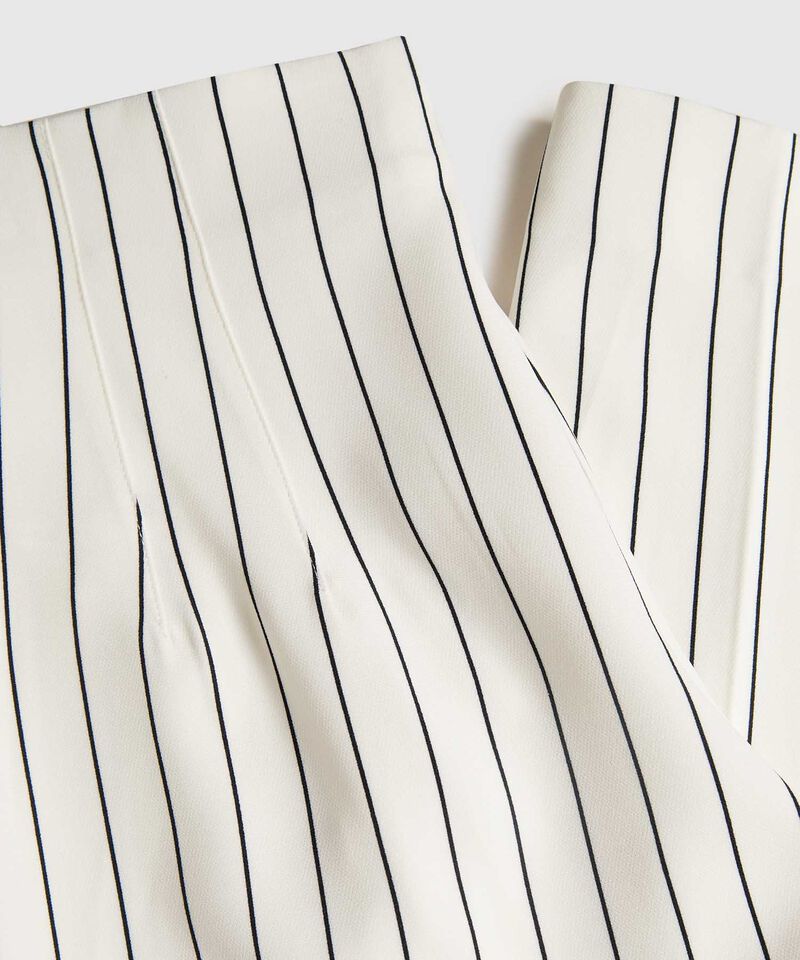 Pantal&oacute;n Casual a Rayas