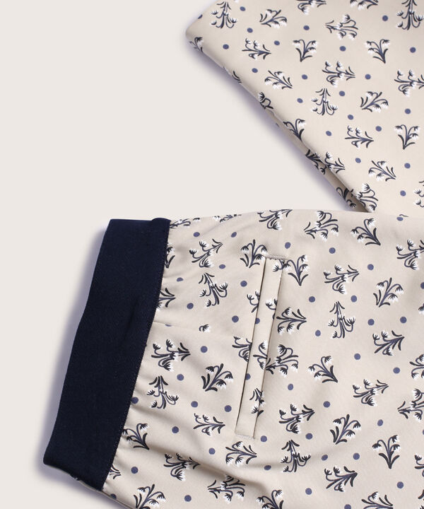 Pantalon Clasico Estampado image number null