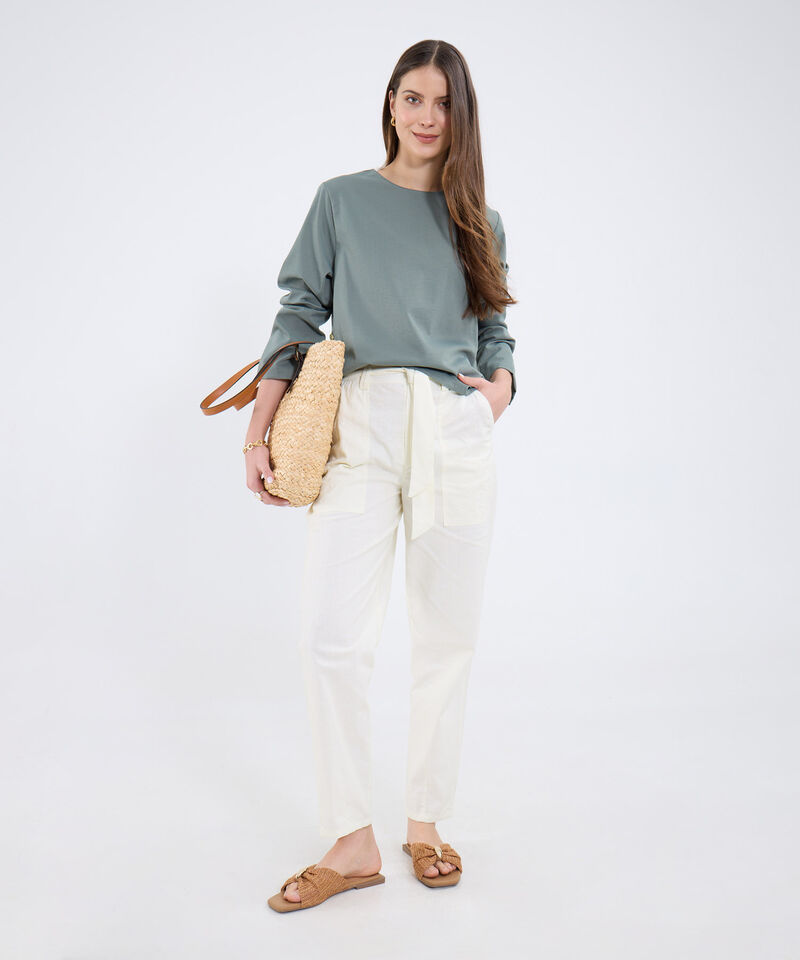 Pantalón Unicolor Con Cinturon