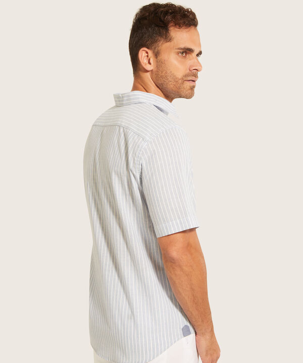 Camisa Preteñida Manga Corta Y Con Bolsillo