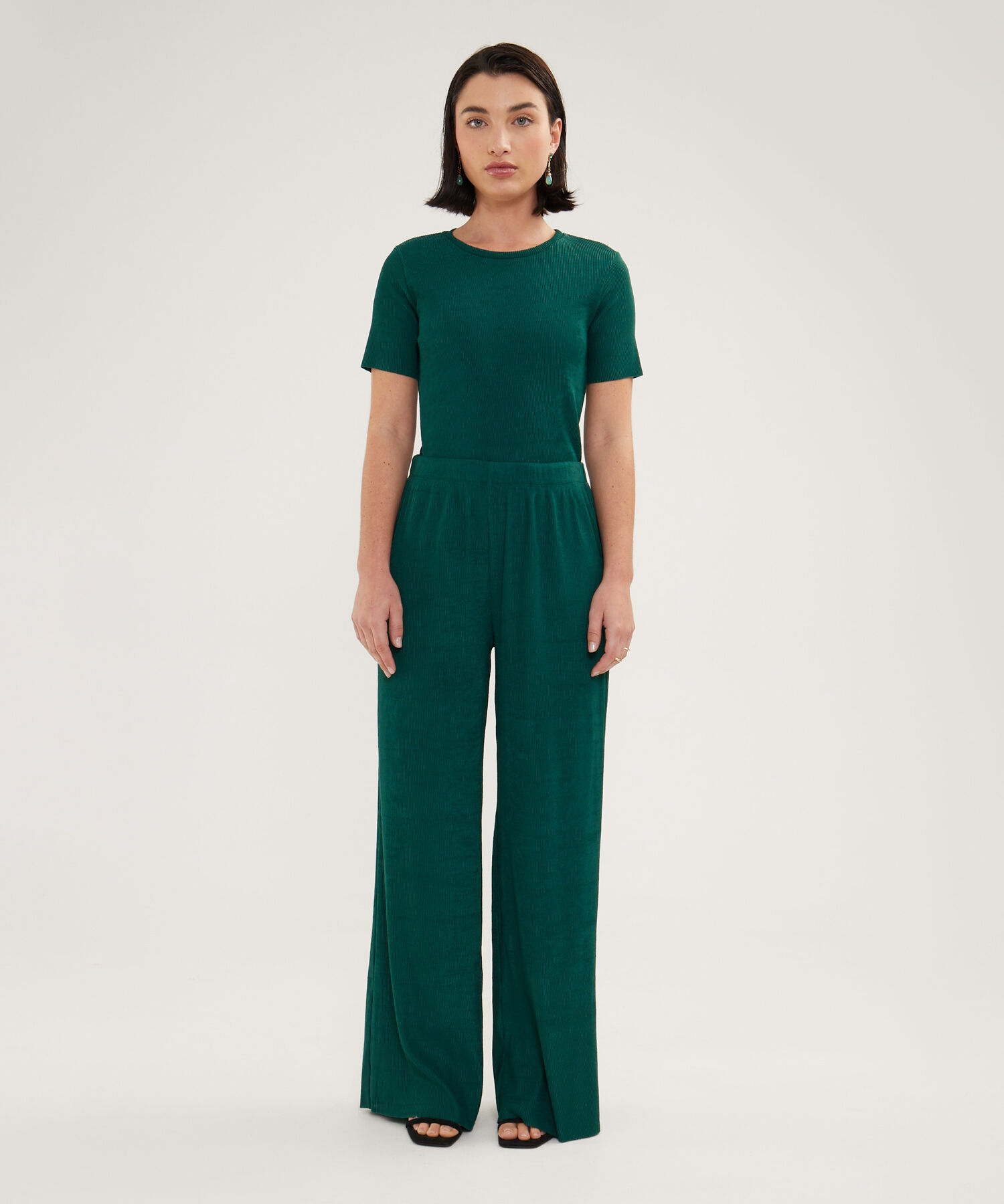 Pantalón Unicolor Con Textura