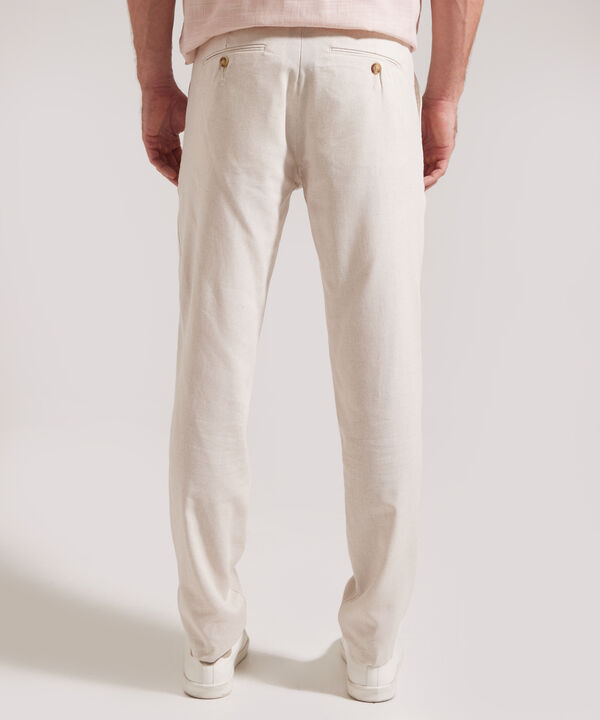 Pantalón Chino Con Bolsillo Posterior