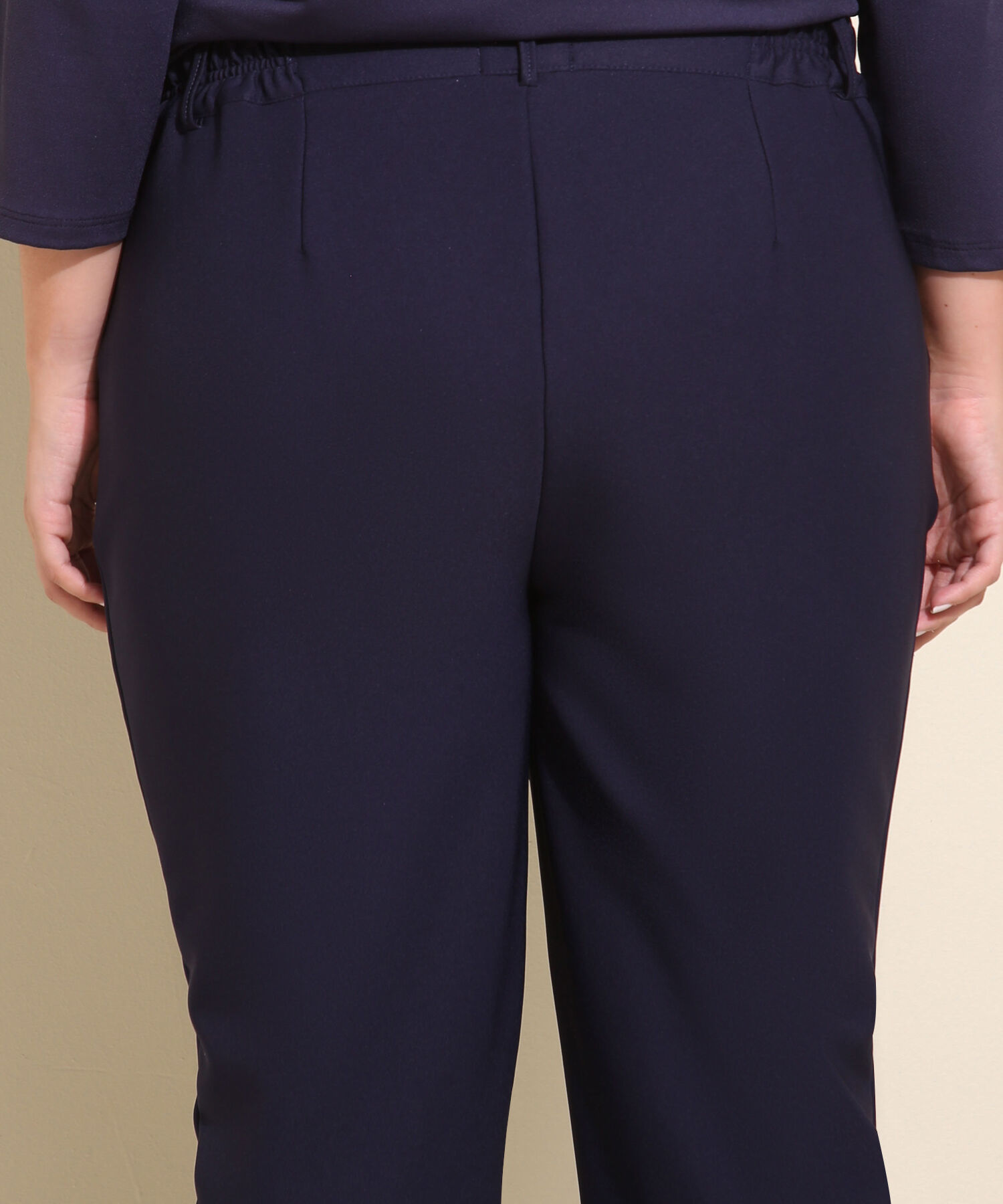Pantalón Unicolor Clásico