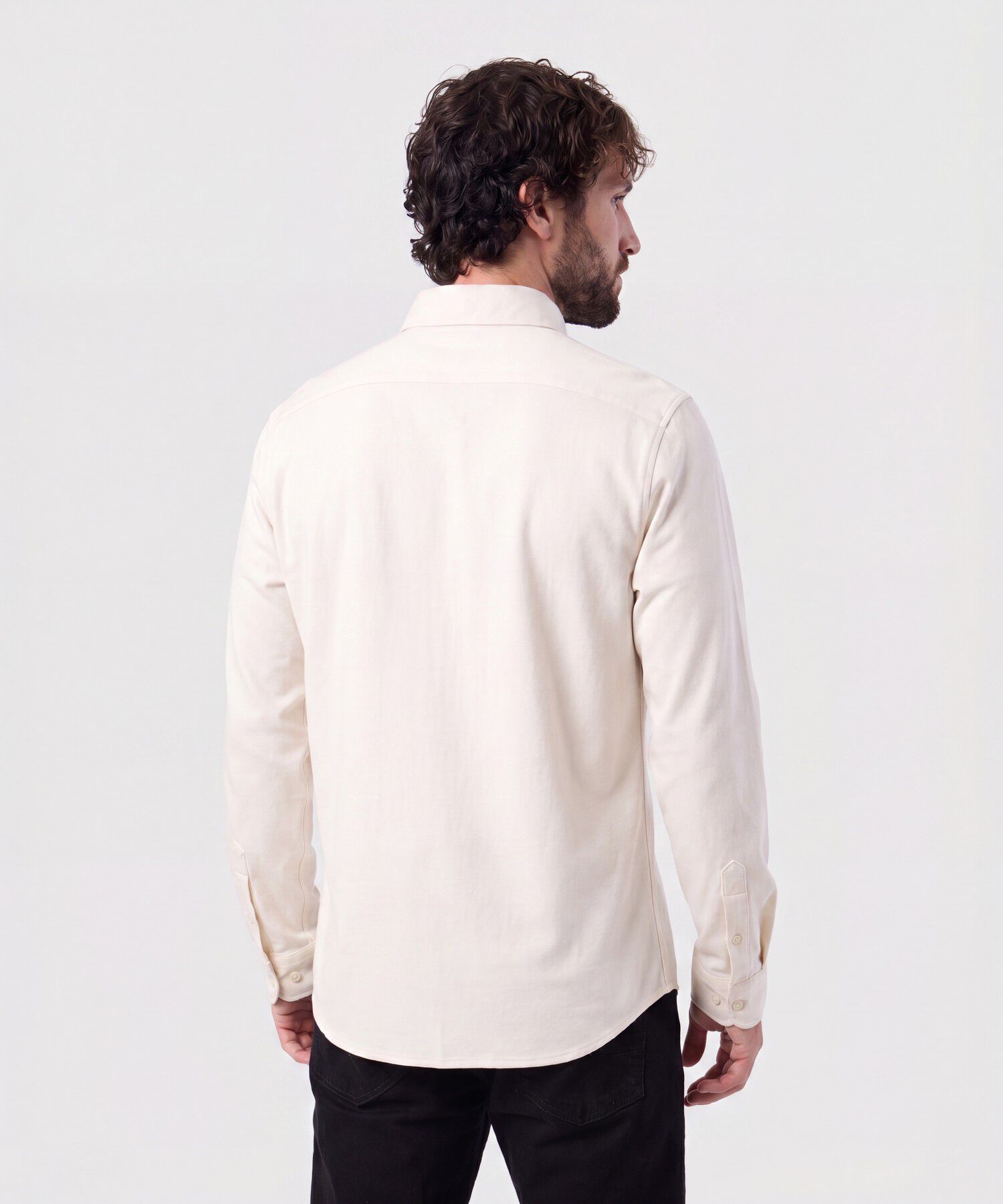 Camisa Unicolor Con Cuello De Bot&oacute;n Hombre