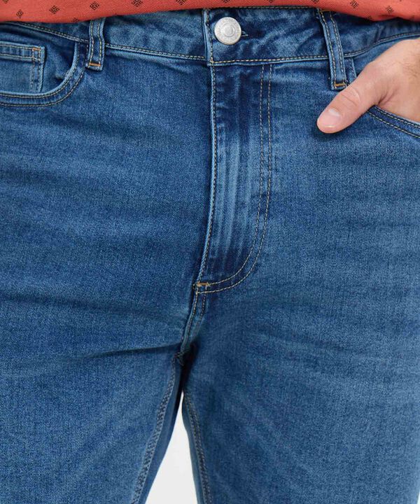 Jeans Slim Tono Medio image number null