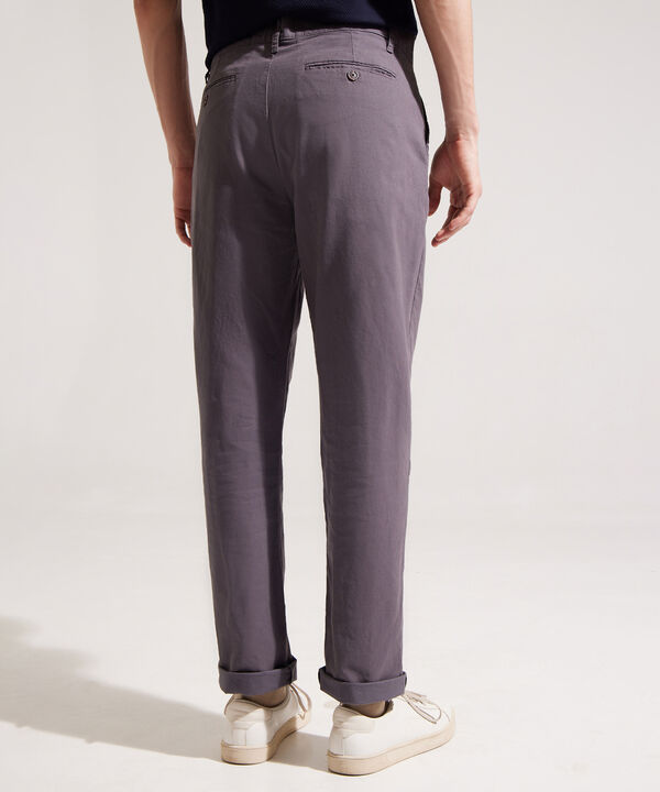 Pantalón Tipo Chino con Bolsillos