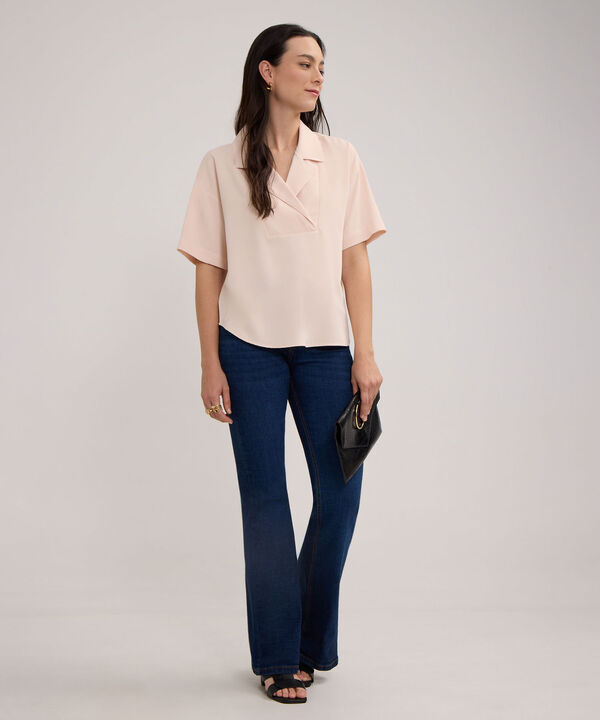 Blusa Unicolor Cuello Resort image number null