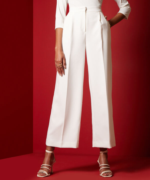 Pantalon Con Prenses  Bota Amplia Crudo