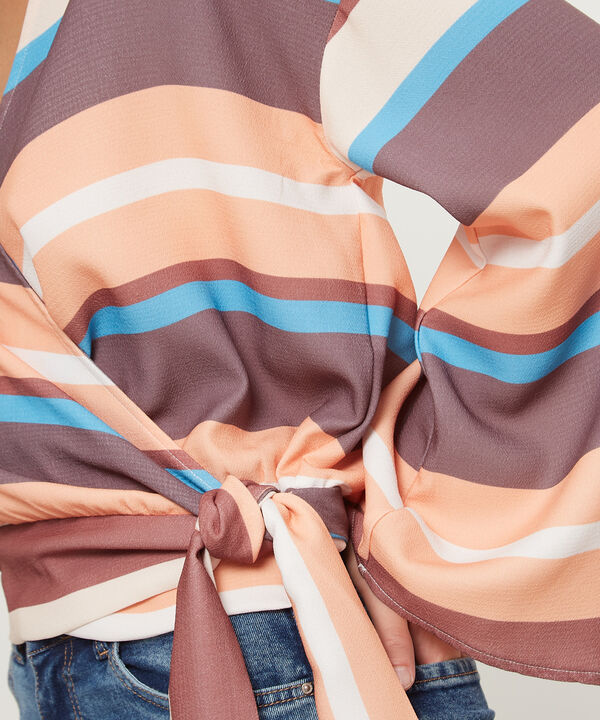 Blusa Estampada Cuello V image number null