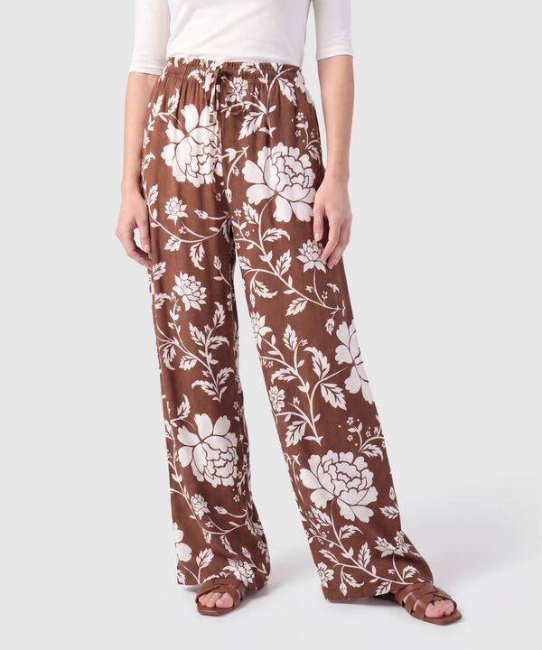 Pantal&oacute;n Fluido Bota Ancha Mujer image number null