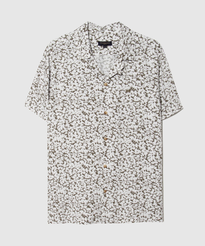 Camisa Cuello Resort Estampada Con Bordado En Frente