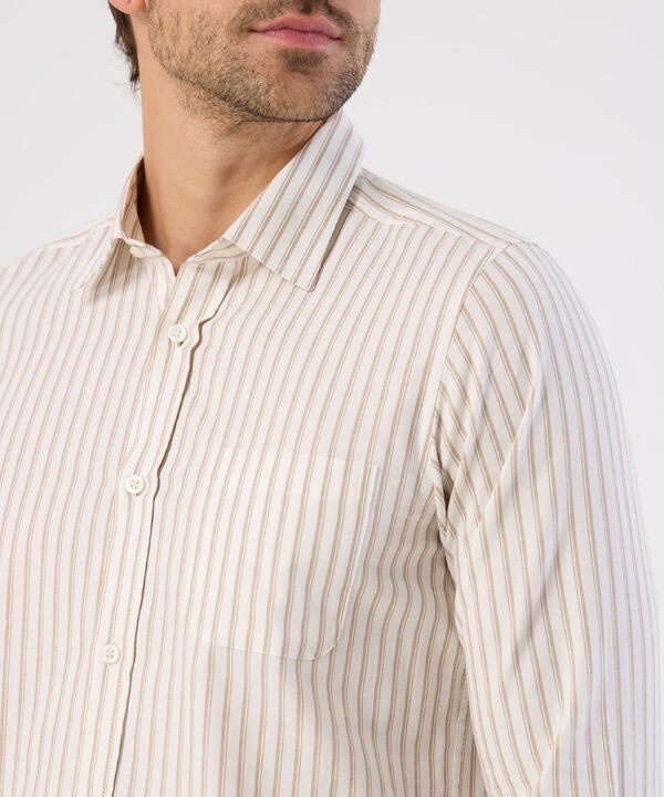 Camisa Regular Fit De Bolsillo Para Hombre image number null