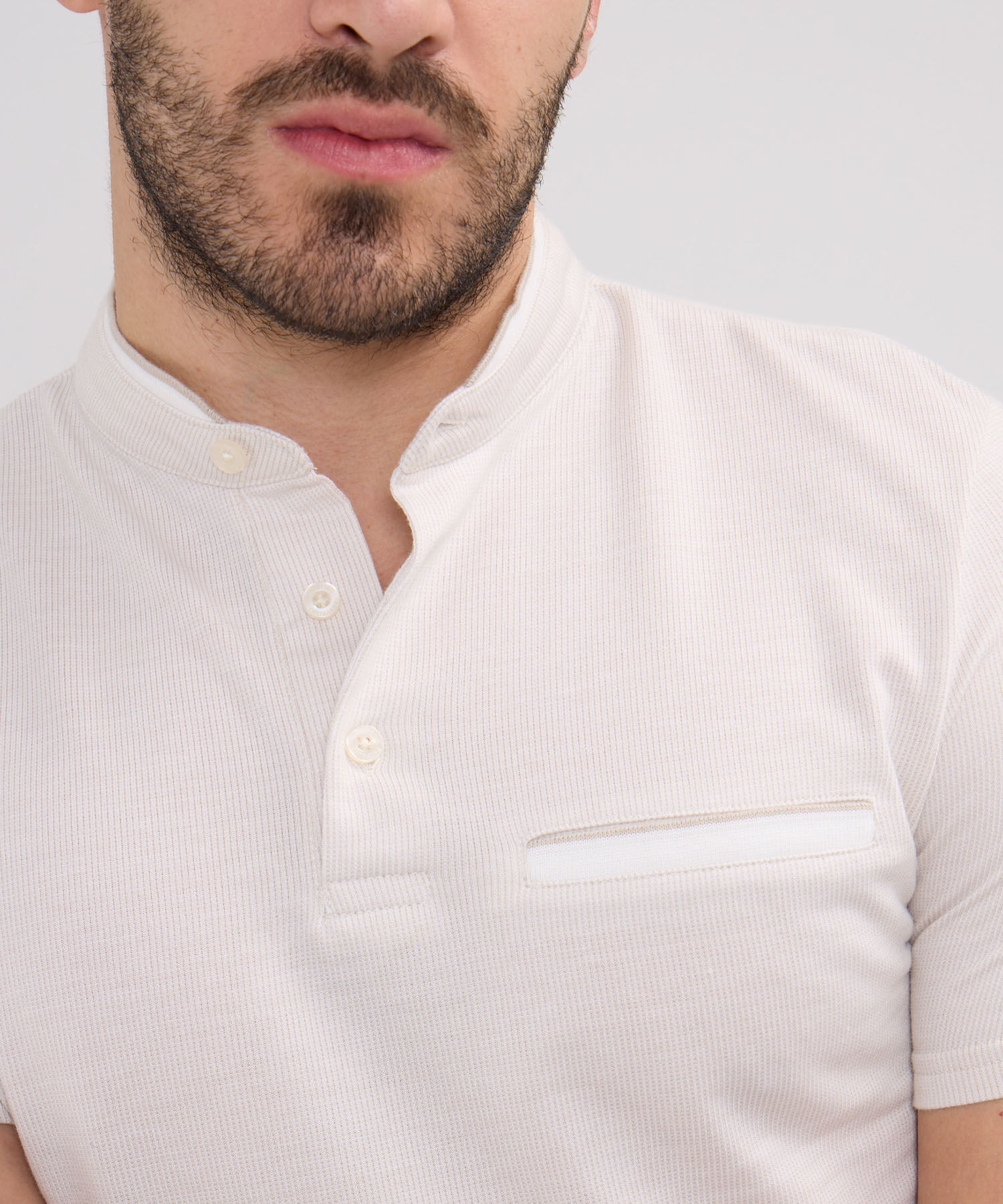 Polo Cuello Mao Unicolor Con Simulación Bolsillo Ribete