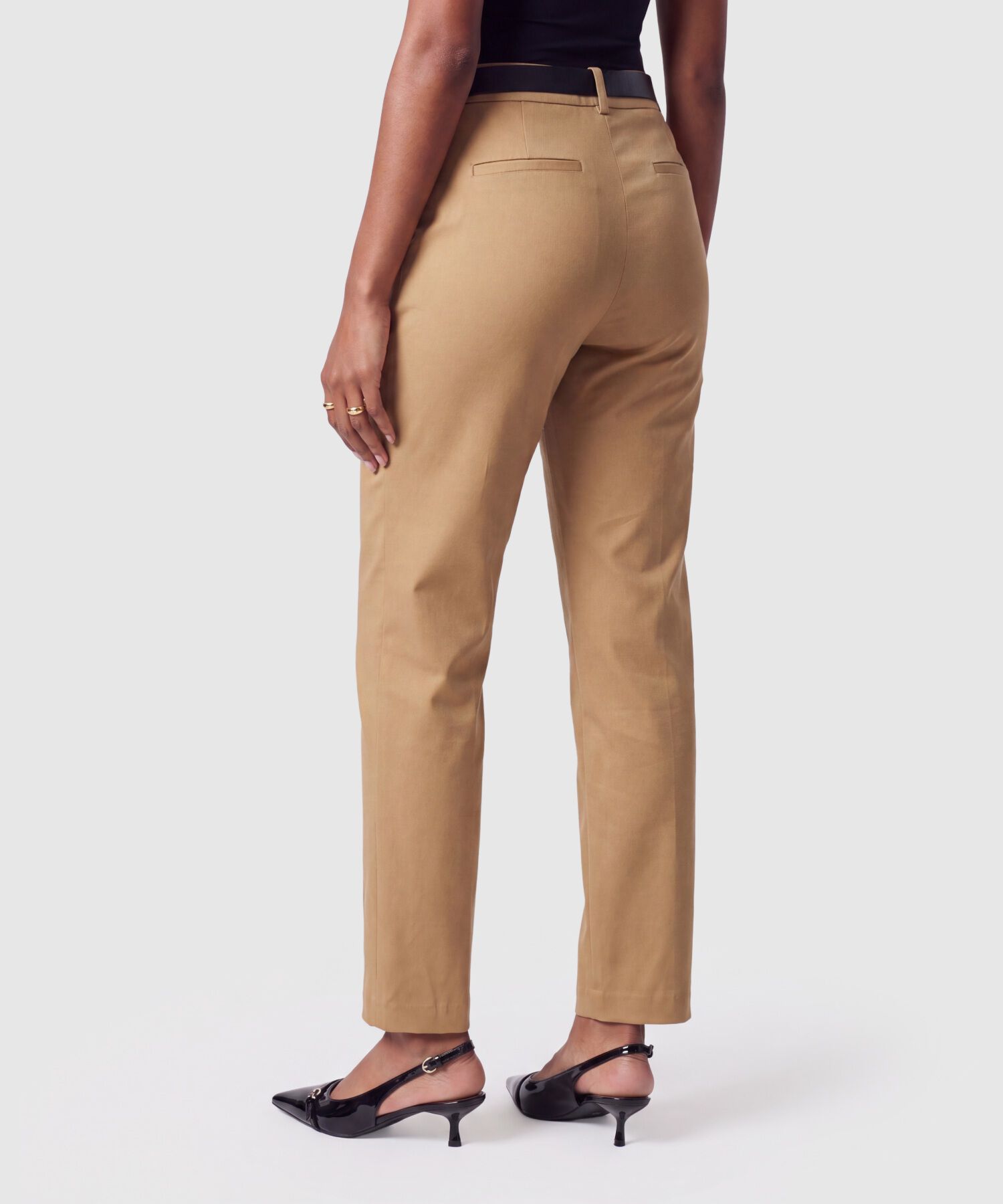 Pantal&oacute;n Recto Cl&aacute;sico Mujer