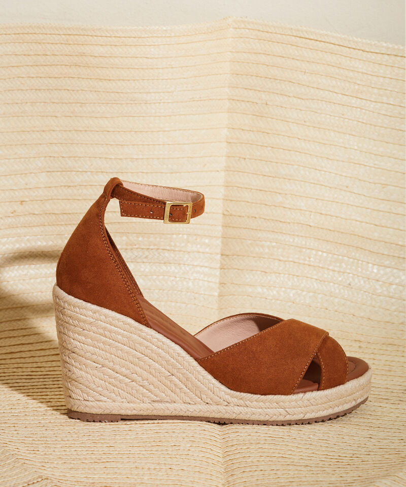 Sandalias Altas Con Suela En Yute