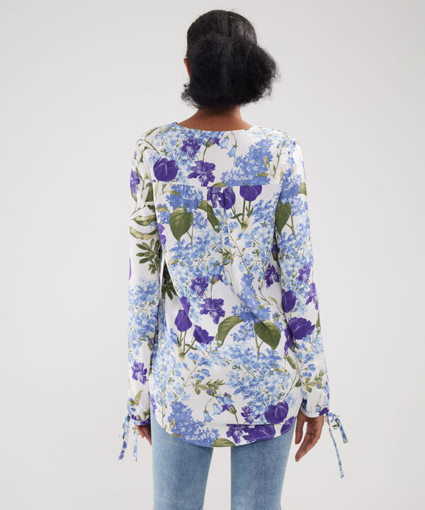 Blusa Estampada Escote V