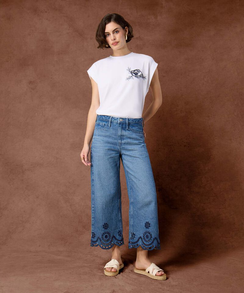 Jean con Bota Amplia y Bordado Para Mujer