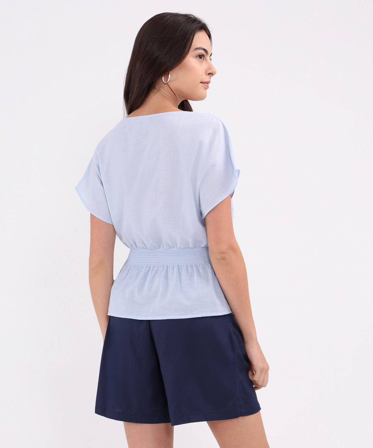 Blusa Unicolor Manga Corta, Escote V Con Encauchado En Cintura, Nautico Artesanal Línea Moda