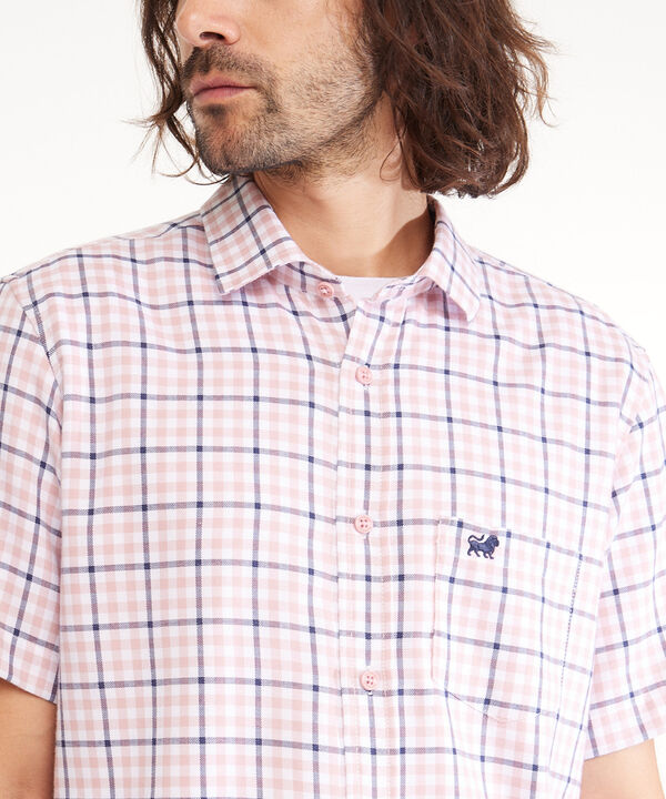 Camisa Preteñida Manga Corta Con Bolsillo Y Silueta Slim Fit image number null