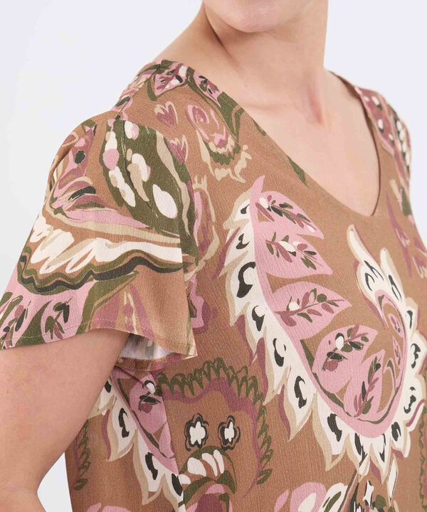 Blusa Estampada Escote En V image number null