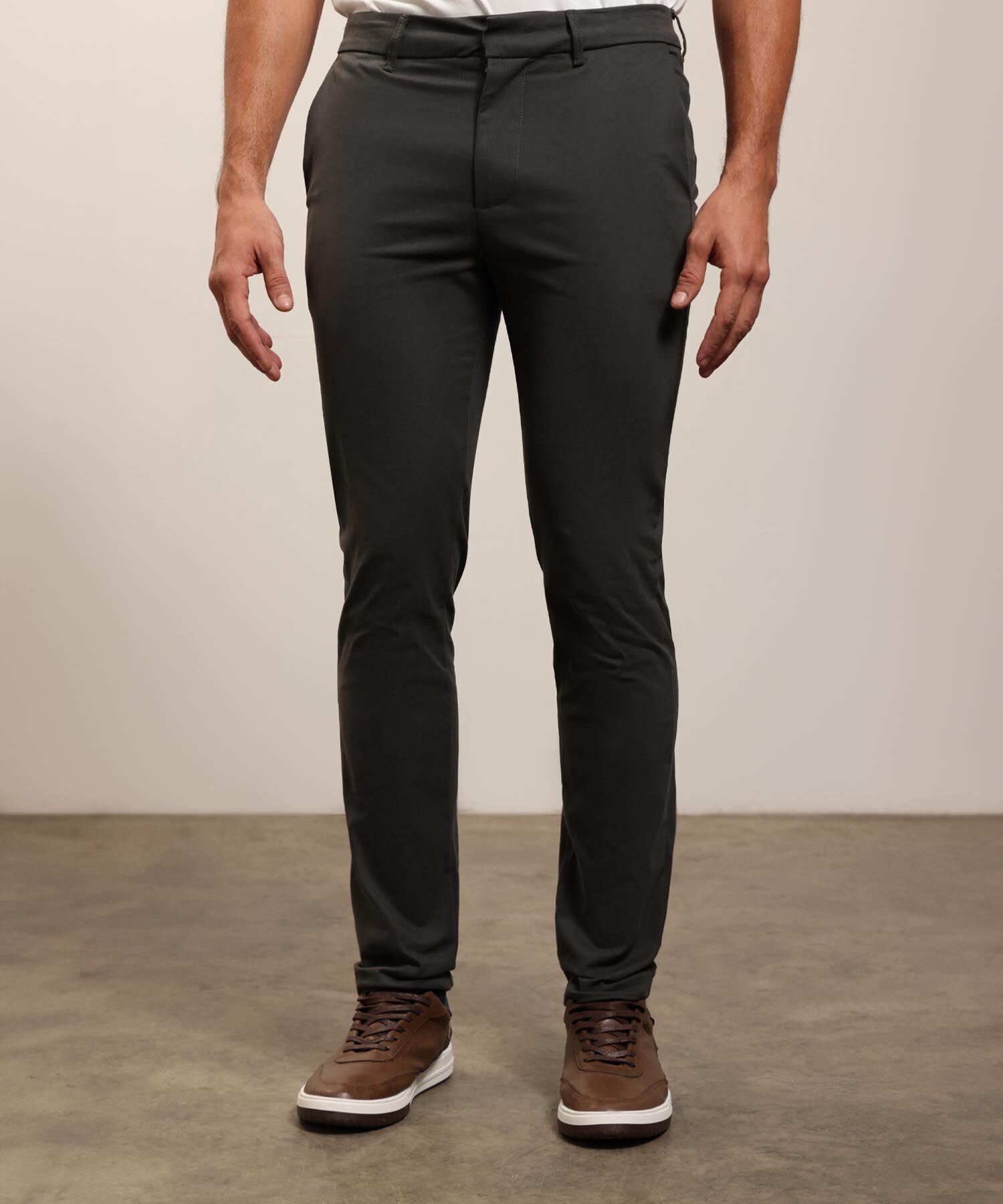 Pantalon Tipo Chino Unicolor 