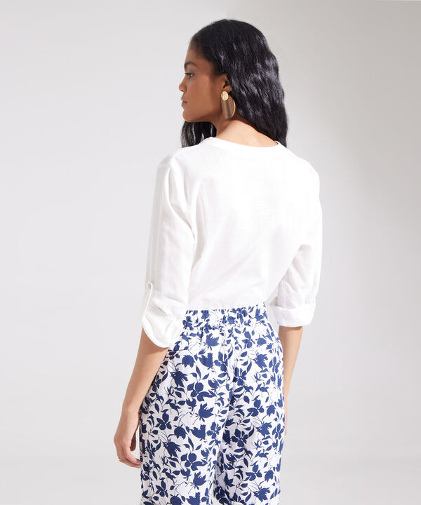 Blusa  Manga Larga Con Bolsillo Unicolor image number null