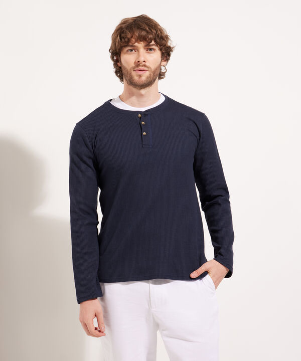 Camiseta Manga Larga Unicolor Cuello Henley