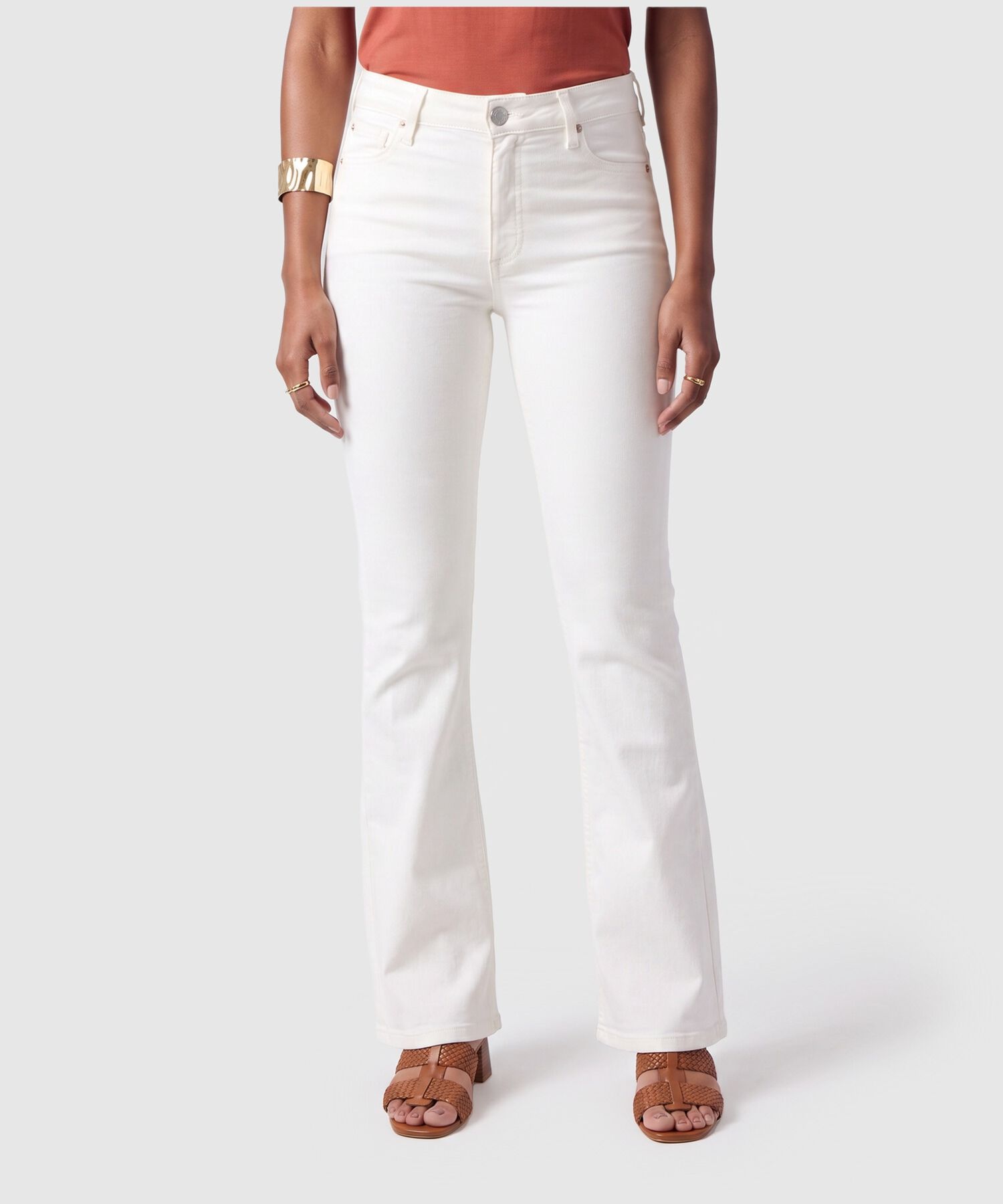 Jeans Bota Flare Silueta Ajustada Mujer