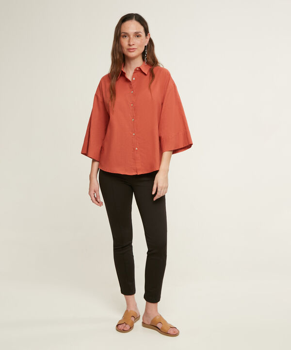 Camisa Unicolor Cuello Resort