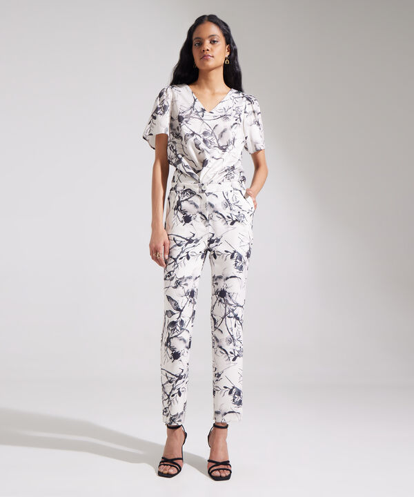 Blusa Estampada Escote En V Manga Corta
