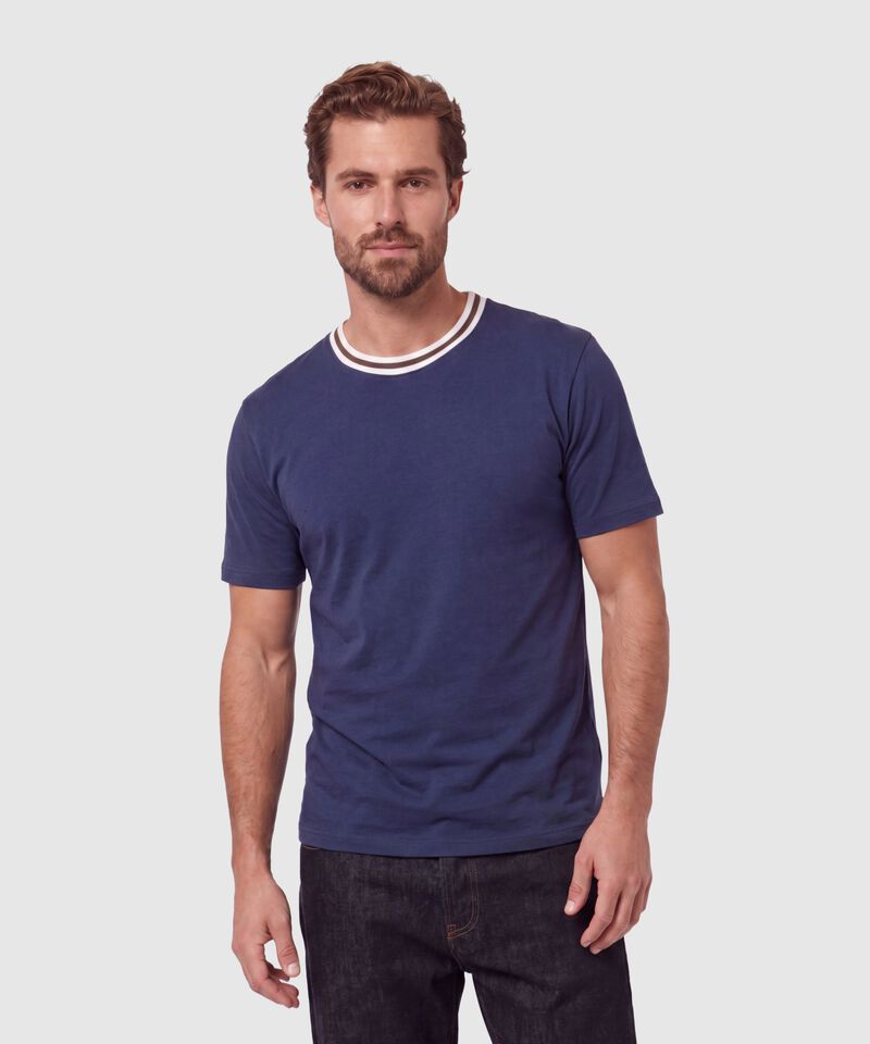 Camiseta Cuello Con Detalle Para Hombre
