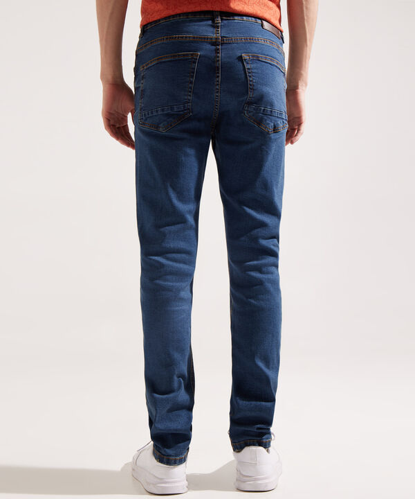 Jean Slim Tono Azul Medio Oscuro
