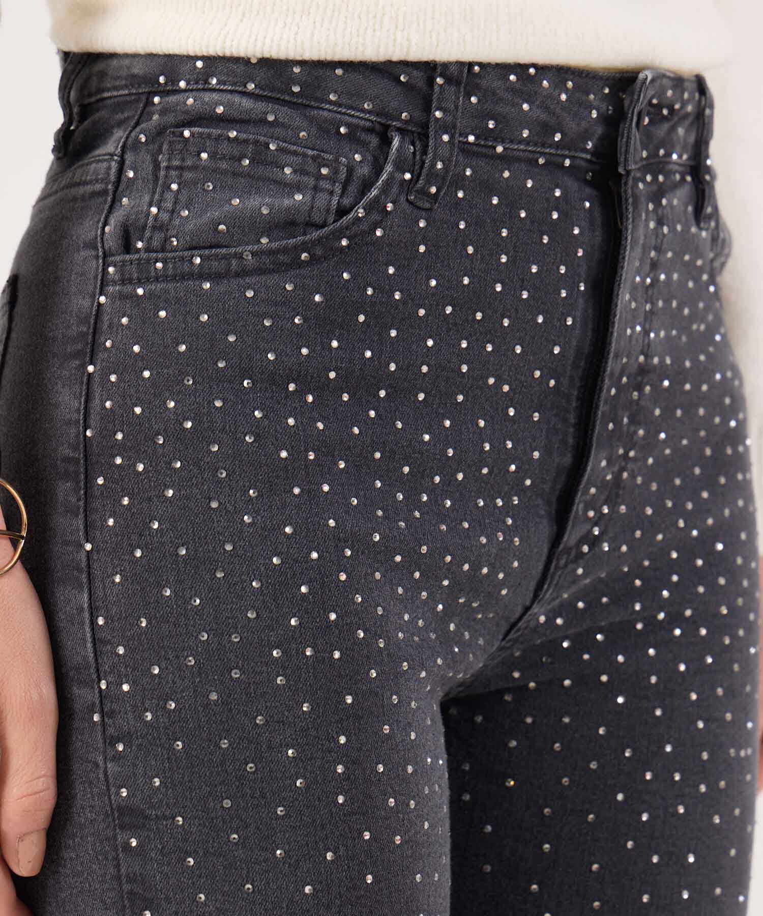 Jean Straight Con Detalle 
