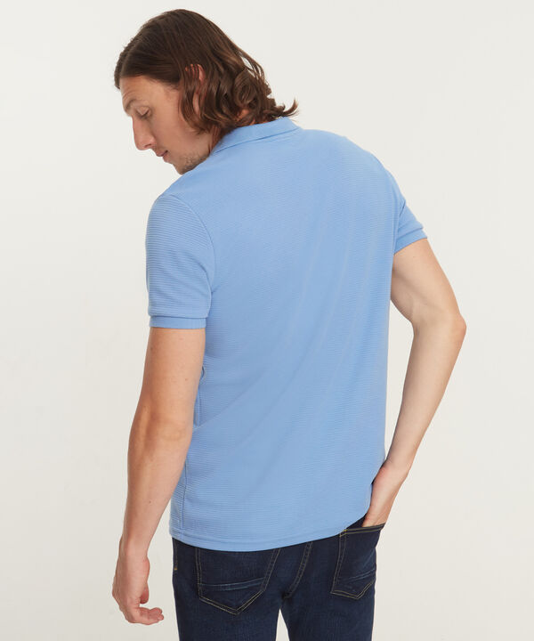 Polo Unicolor Textura, Cuello Y Puños Tejidos Con Bolsillo, Silueta Regular Fit, Cítrico Marinero