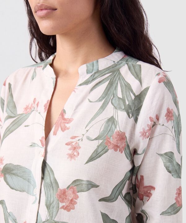 Blusa Mujer Manga 3/4 con Estampado y Cuello Mao
