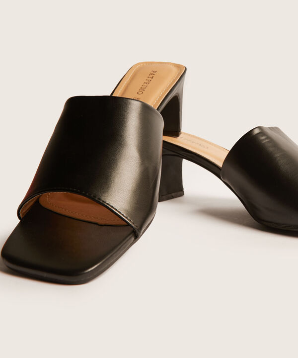 Sandalias Con Tacón