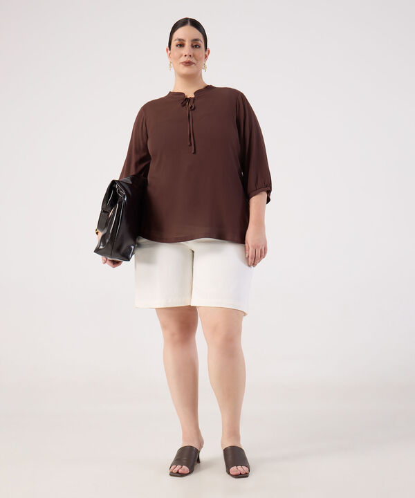 Bermuda con Cintura El&aacute;stica para Mujer Curvy image number null