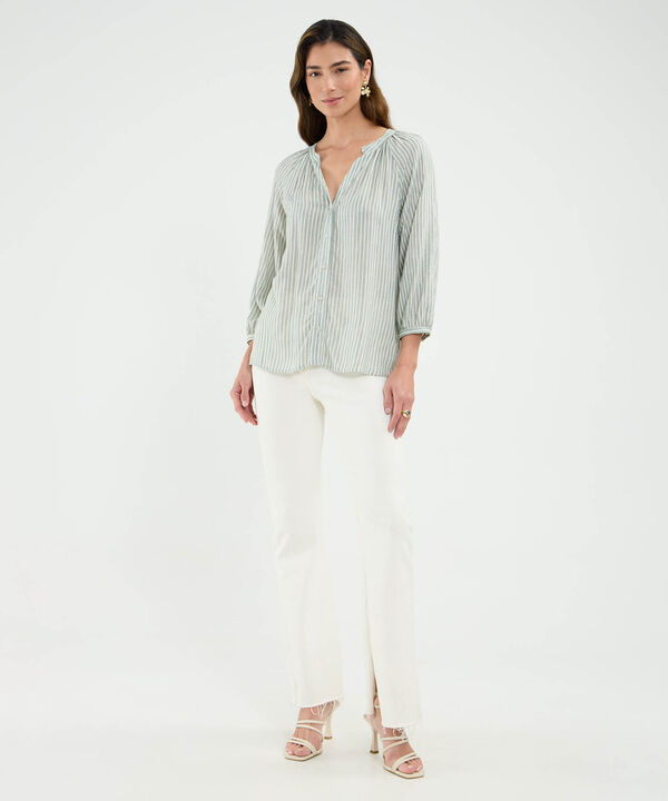 Blusa Estampada Escote en V image number null