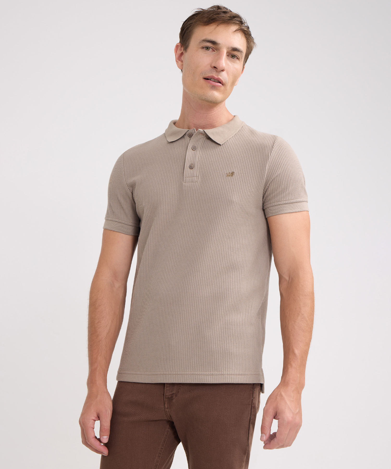 Polo Unicolor Con Textura, Cuello Y Puños Tejidos