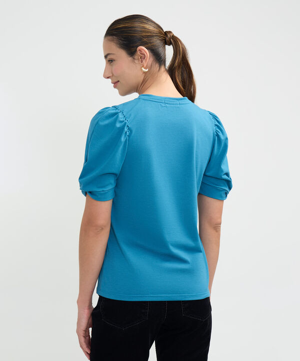 Camiseta con Anudado