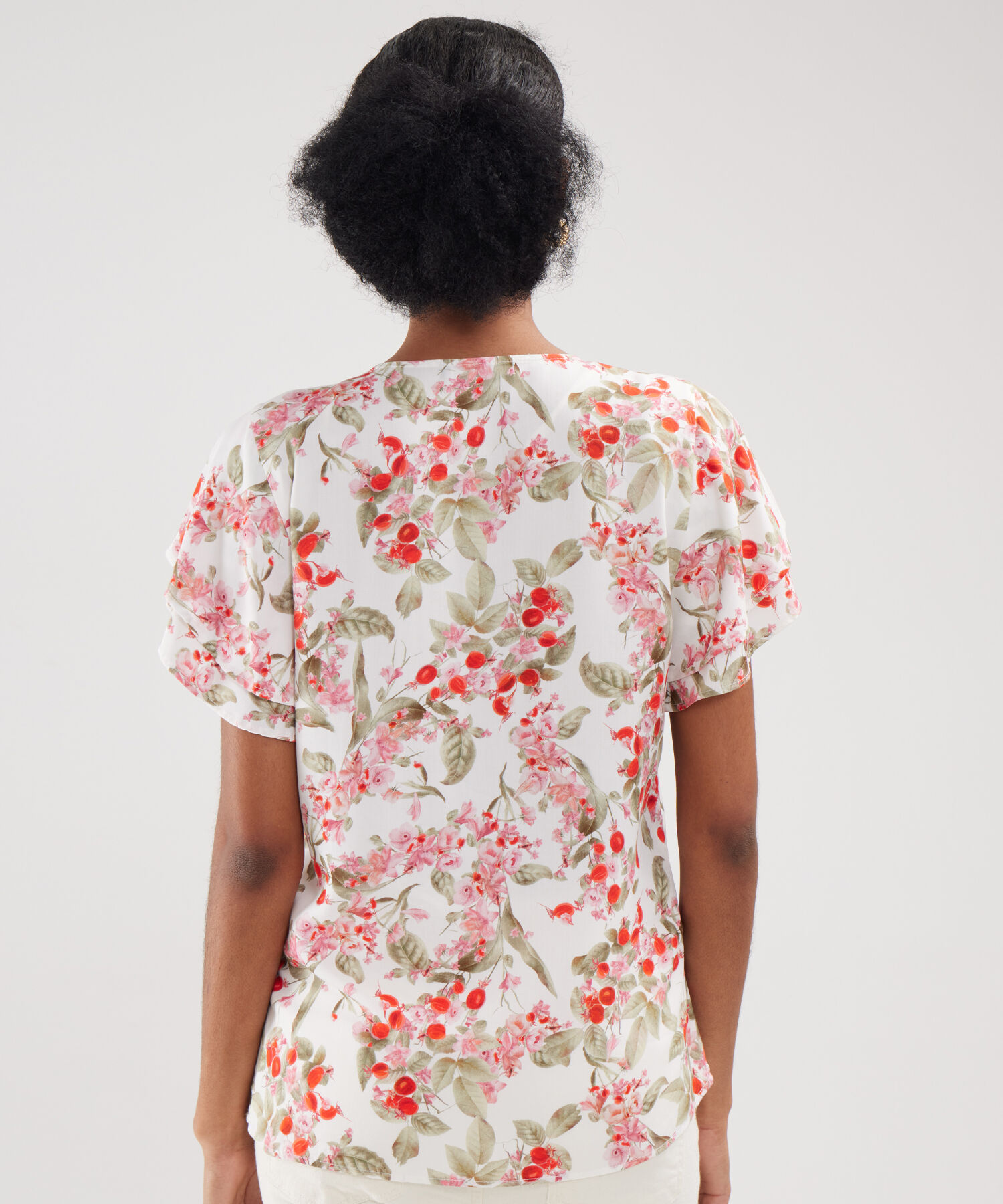 Blusa Estampada Con Mangas Tipo Gola