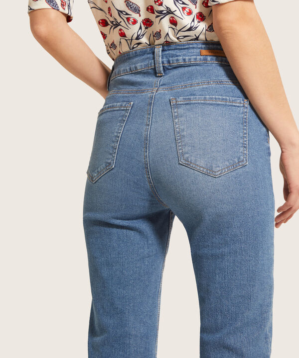 Jean Straight Corte Recto