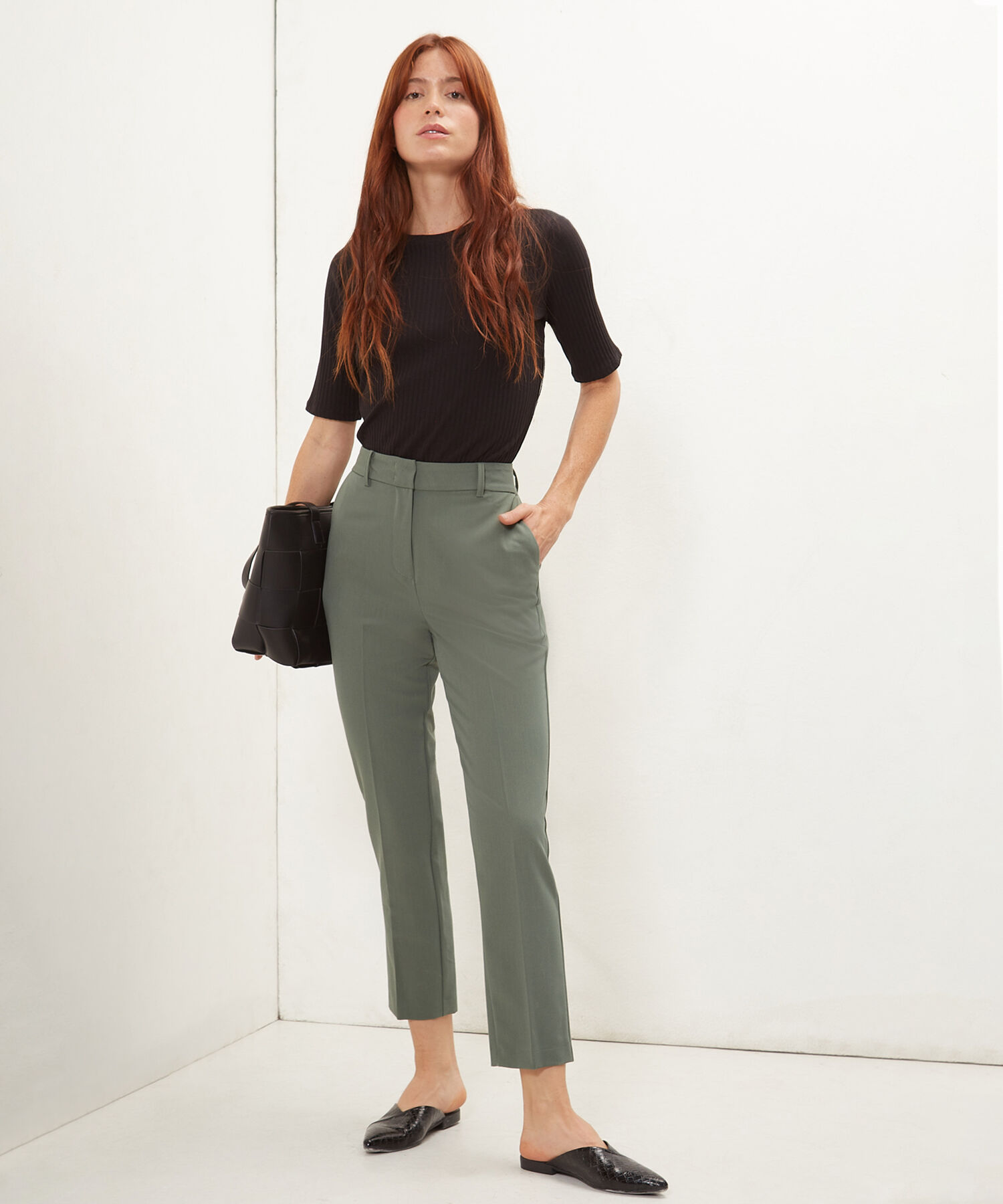 Pantalón Clásico Unicolor