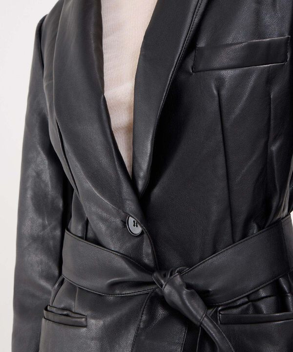 Blazer en Efecto Cuero